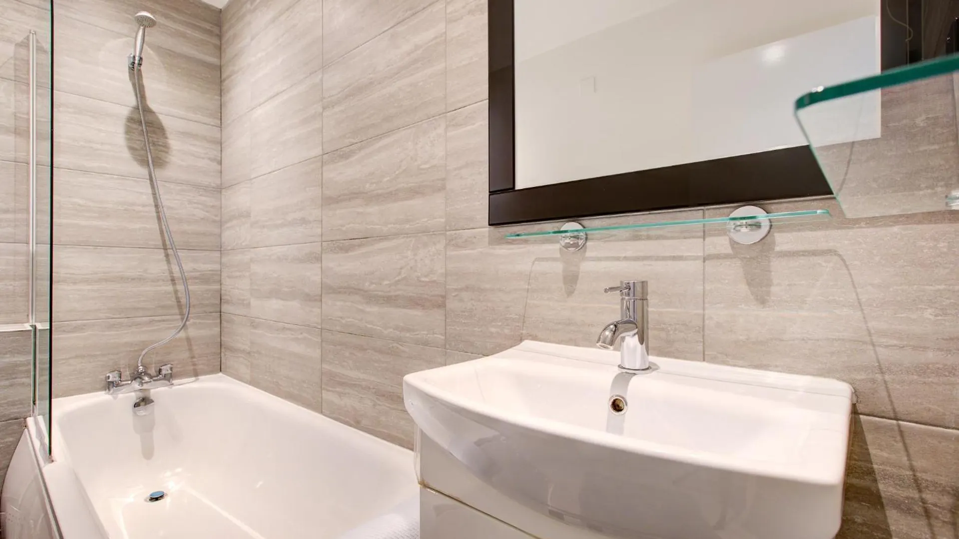Apartment Near Central London